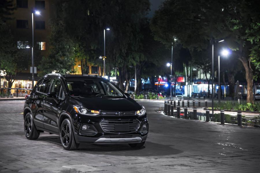  Chevrolet Trax Premier Midnight 2018 года  (MX) (фото 13 из 20)